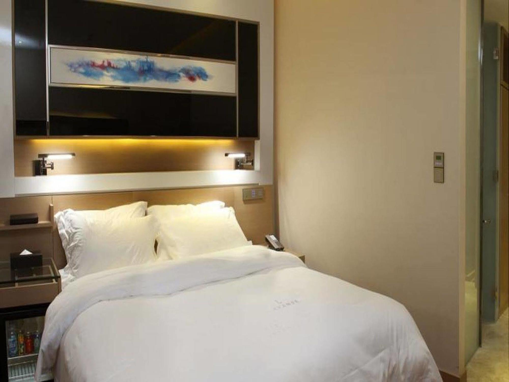 Lavande Hotel Zhuhai Gongbei Port Of Entry Extérieur photo